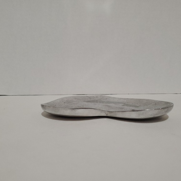 Pottery Barn Trinket Tray - Silver Tone Aluminum Heart India Ring Coin Dish - Picture 5 of 7